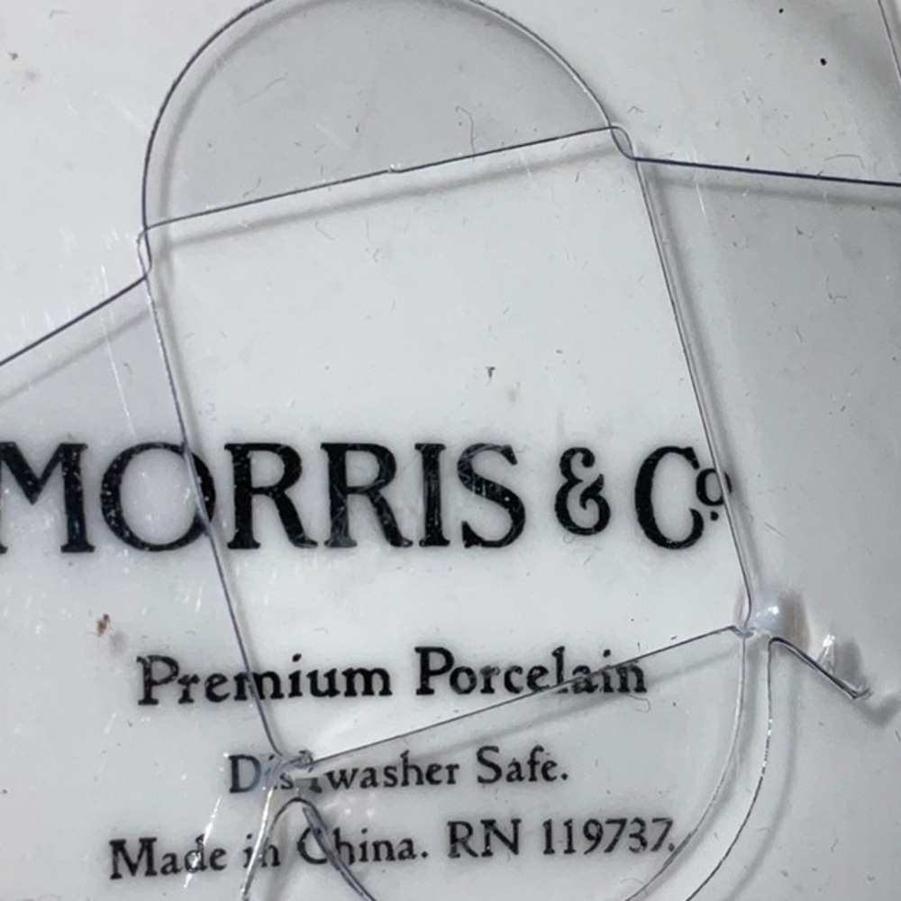 MORRIS & Co. PREMIUM PORCELAIN STRAWBERRY THIEF 2 TEACUP 4” & SAUCER 6” SETS NWT - Picture 7 of 7